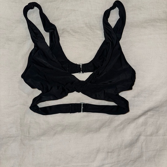 Black double clasp back bikini top - Picture 2 of 3